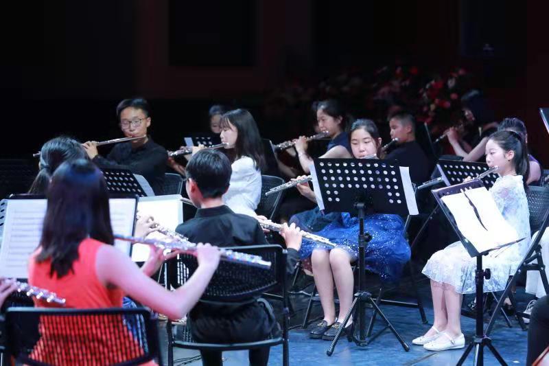 【半岛都市报】师生同台！艺·青岛”音乐大师班音乐会梦幻剧场上演